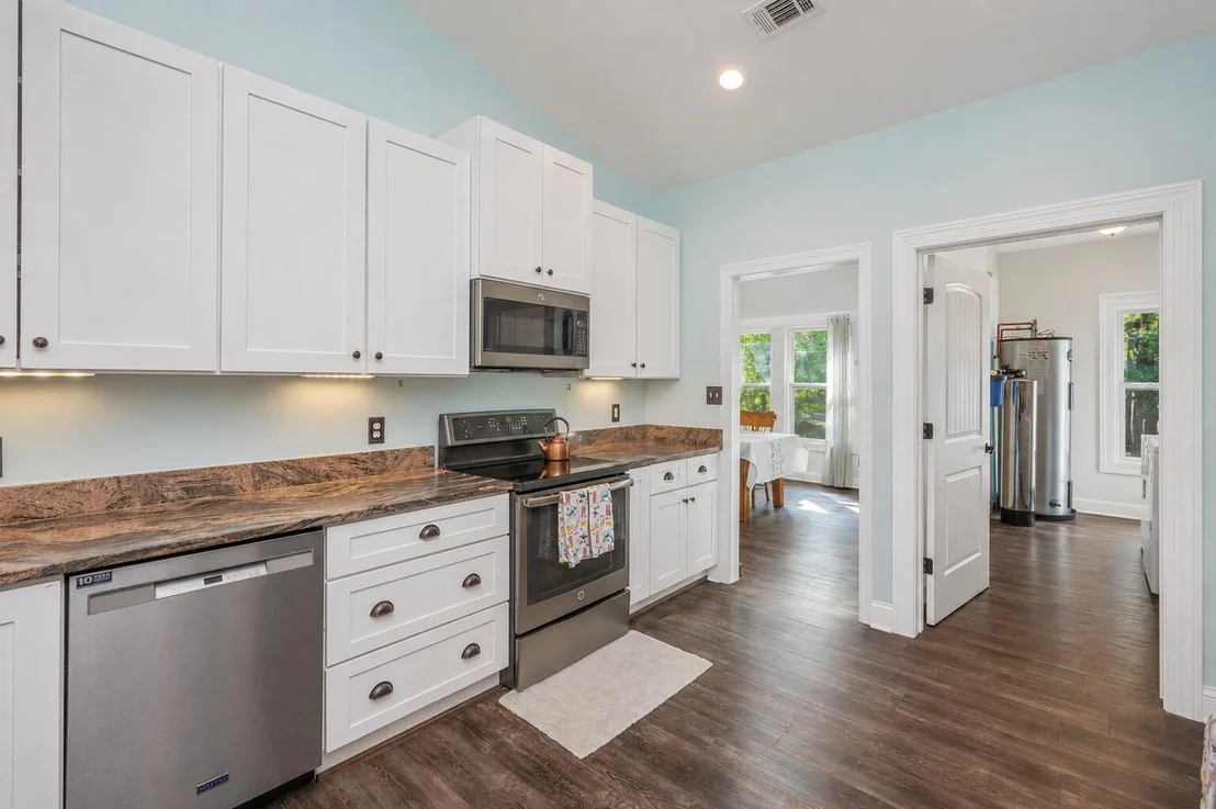 Photo of 1827 Waterway Drive