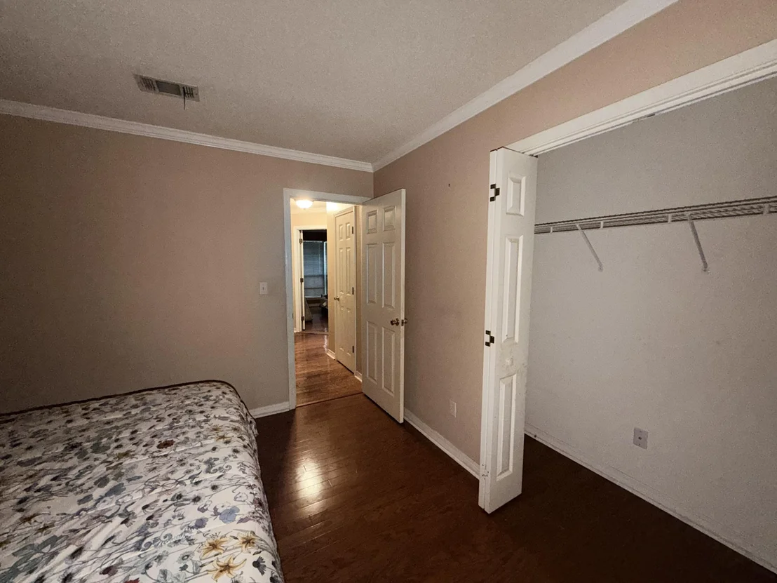 Photo of 4412 Southminster Circle