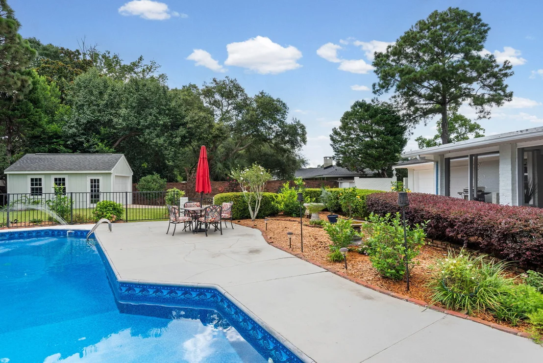 Photo of 5 Maple Avenue