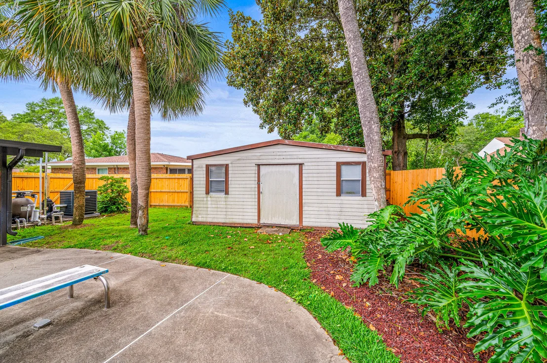 Photo of 3 NE Windsor Lane