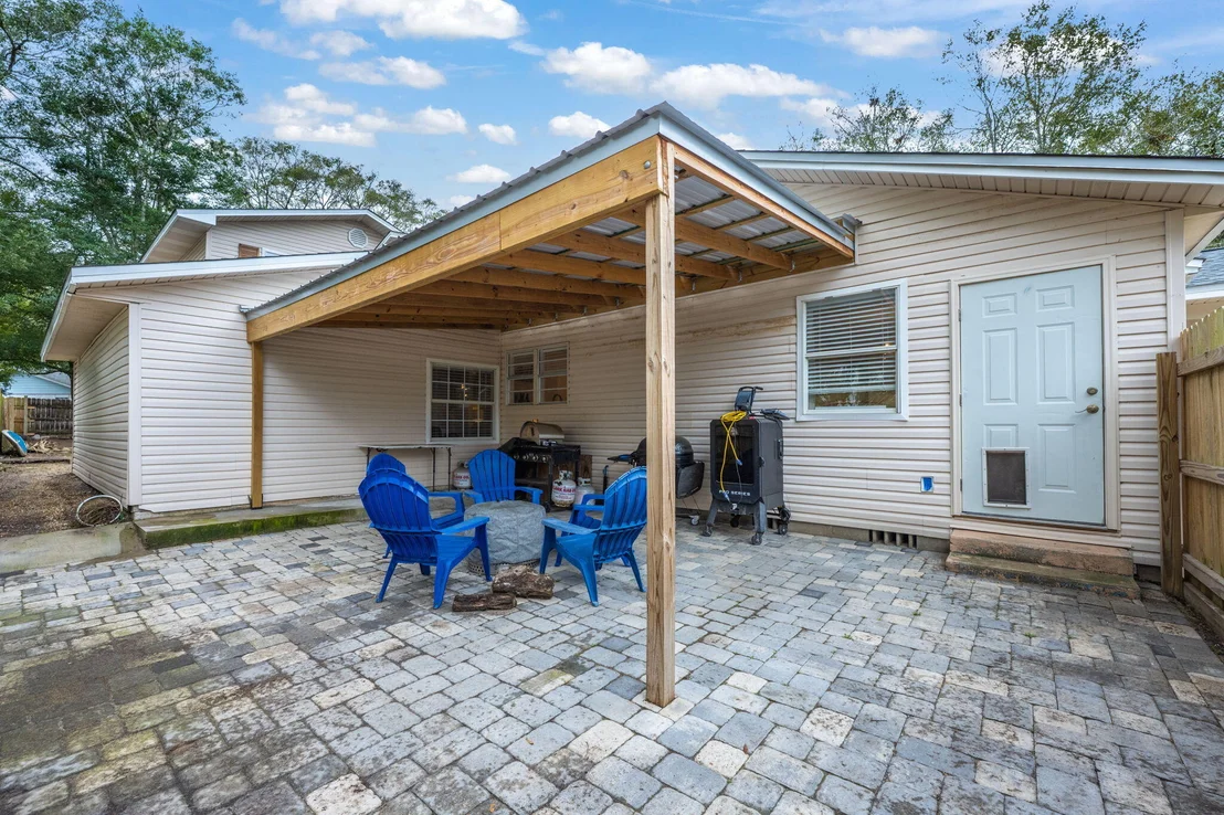 Photo of 255 Edge Avenue