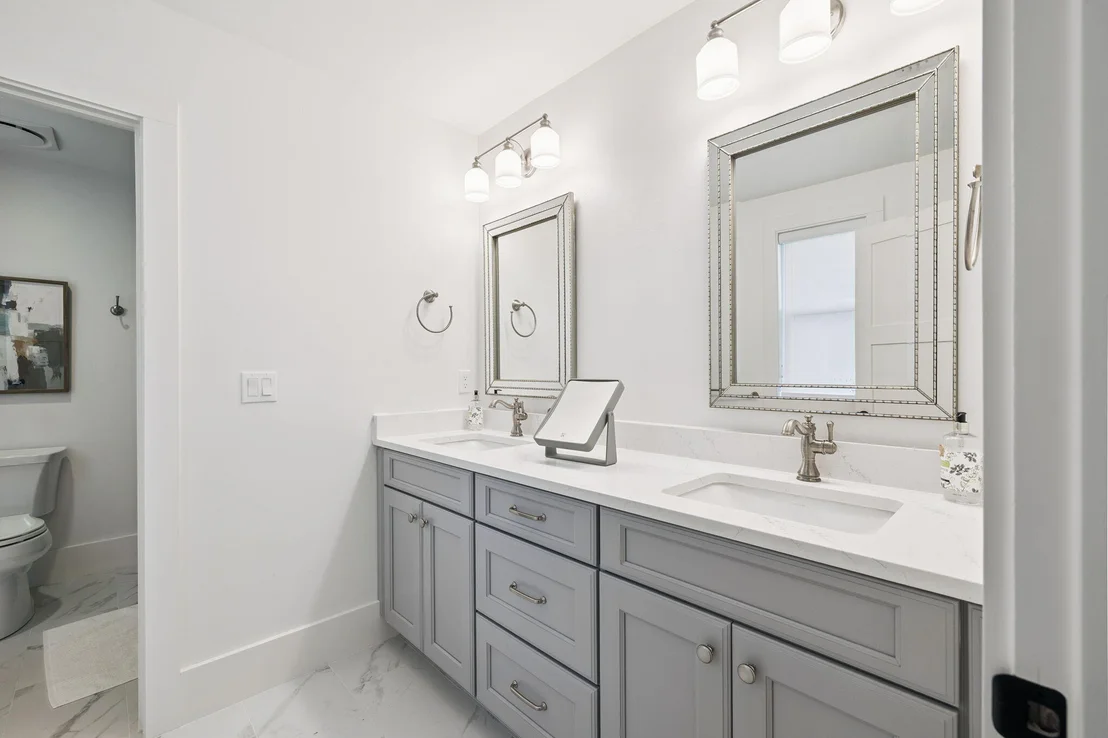 Photo of 754 Harbor Boulevard