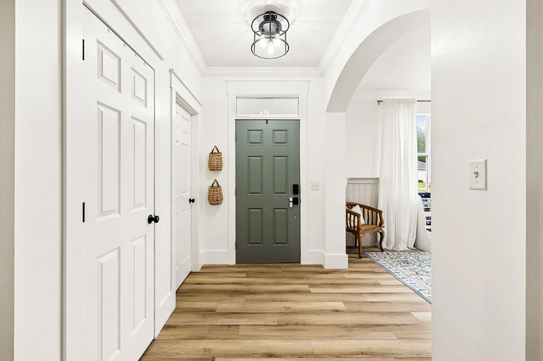 Photo of 1025 Forest Shore Drive