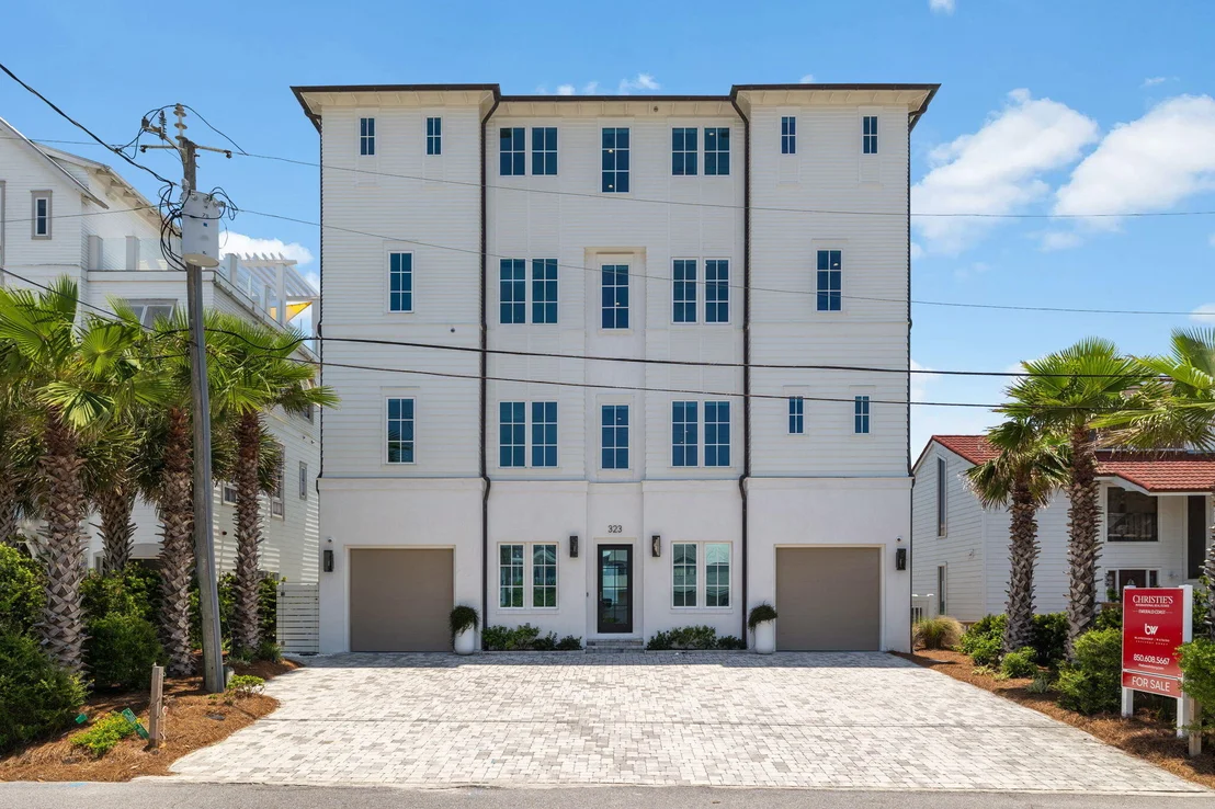 Photo of 323 Pompano Street