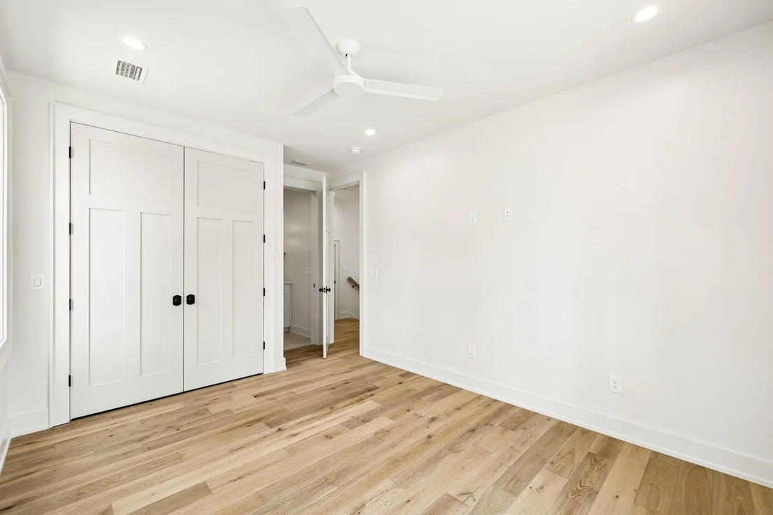 Photo of 14 Glade Boulevard