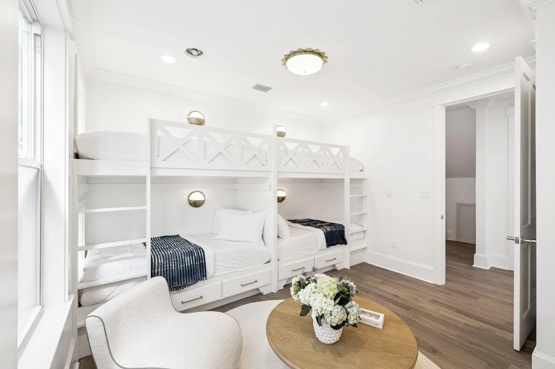 Photo of 714 Harbor Boulevard