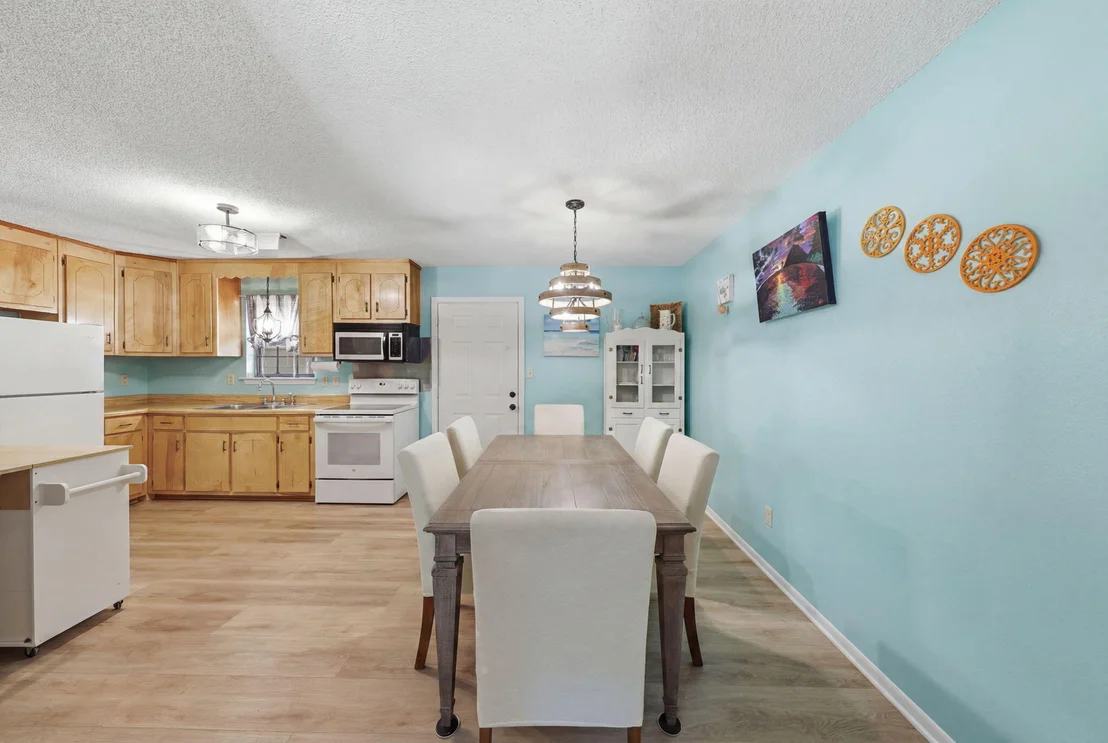 Photo of 532 Springtime Avenue