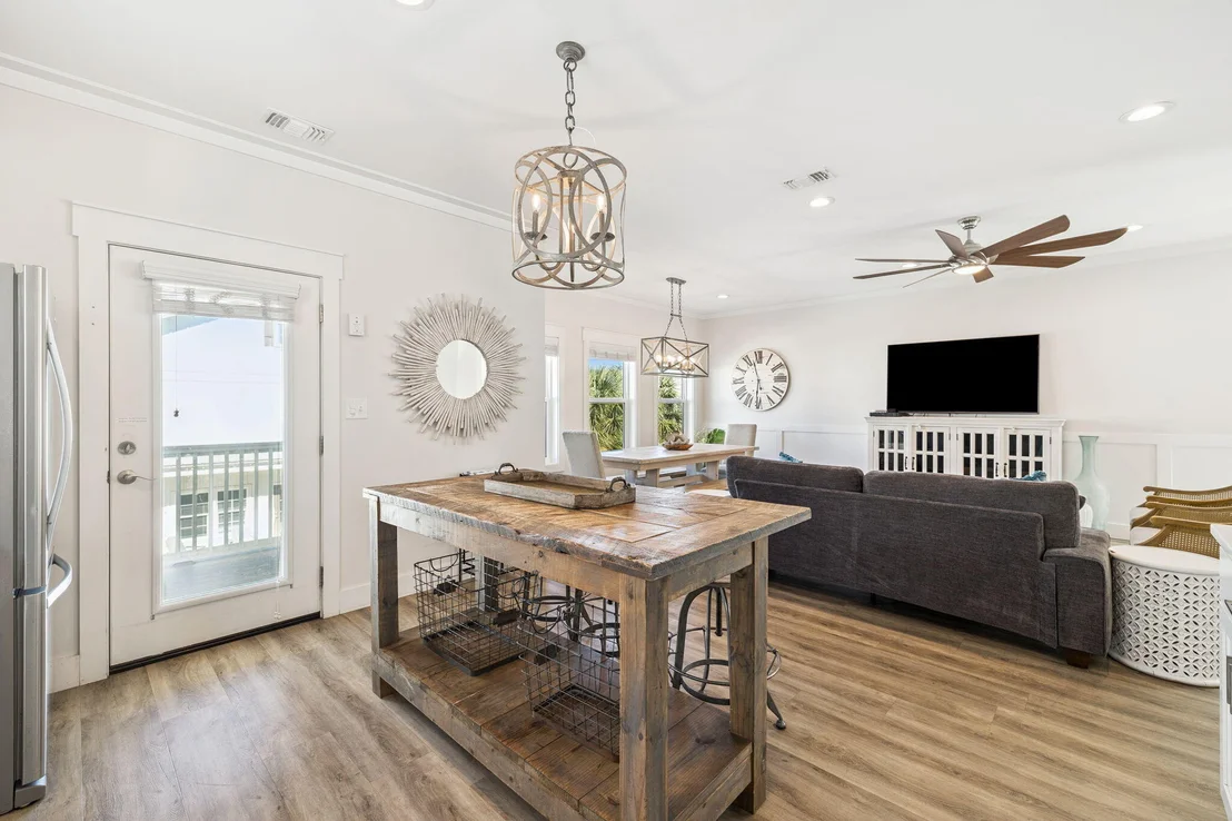 Photo of 10 Blue Surf Lane