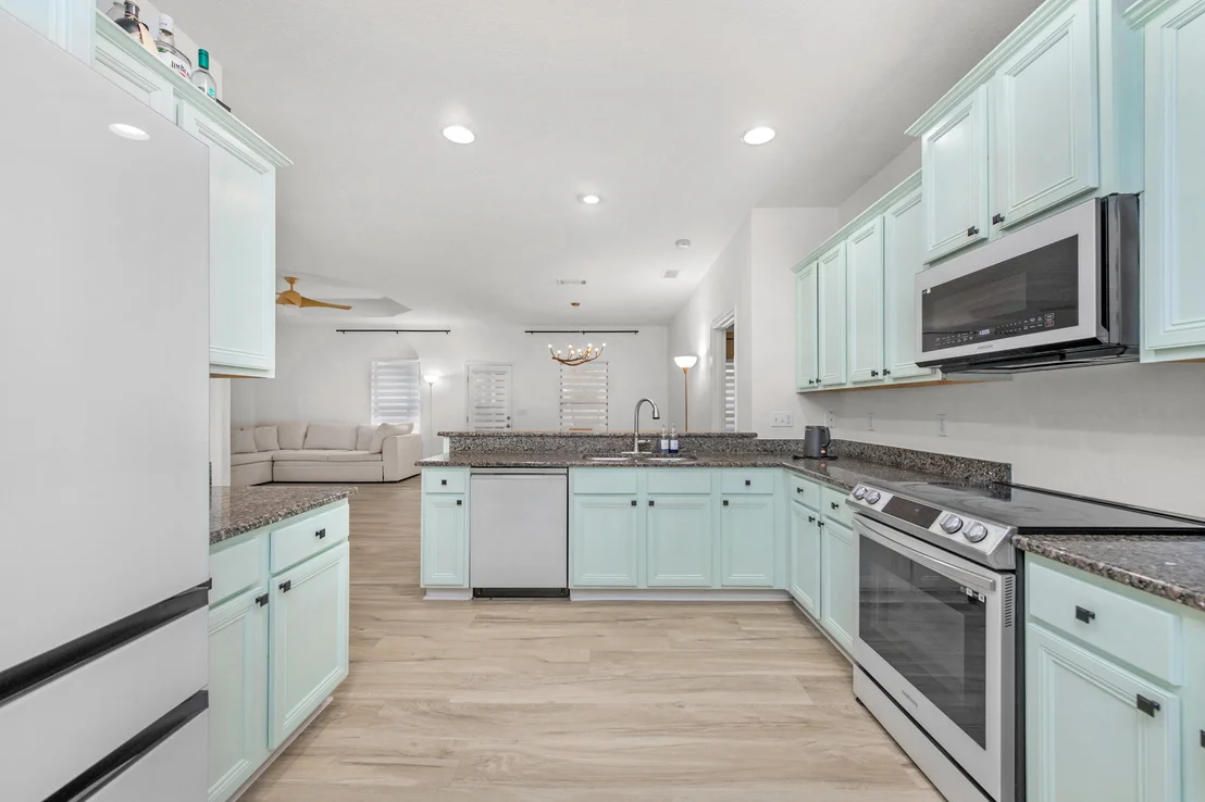 Photo of 653 Red Fern Road