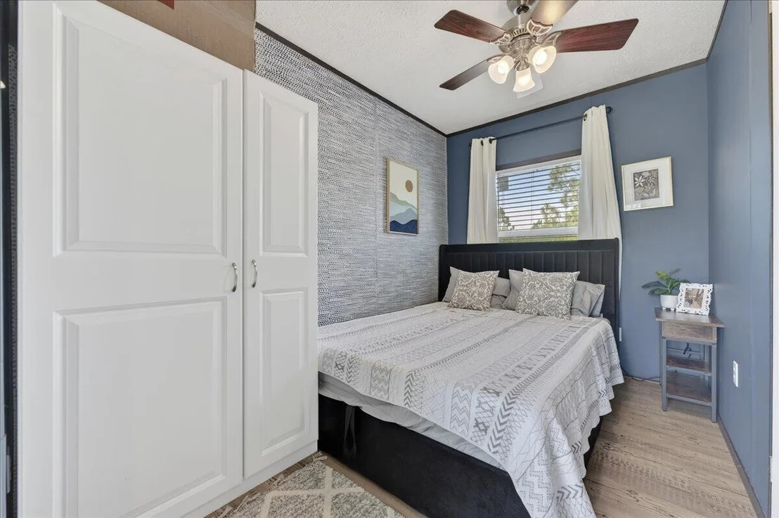 Photo of 4669 Thoroughbred Drive