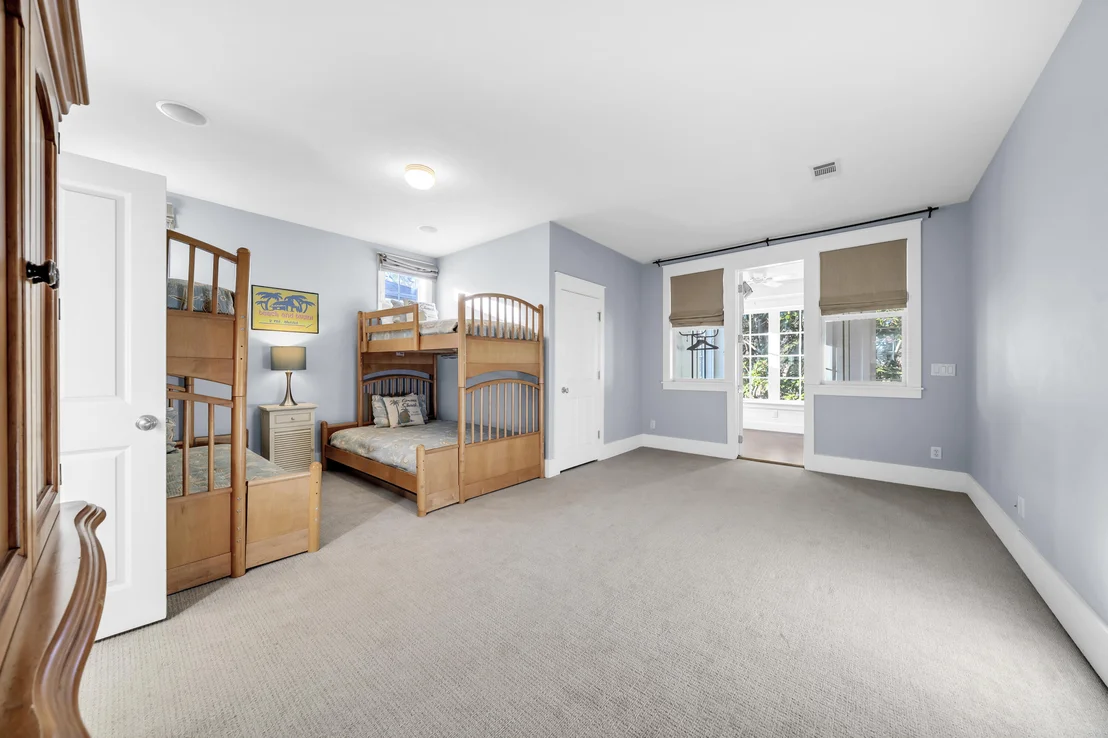 Photo of 1303 Laurel Way