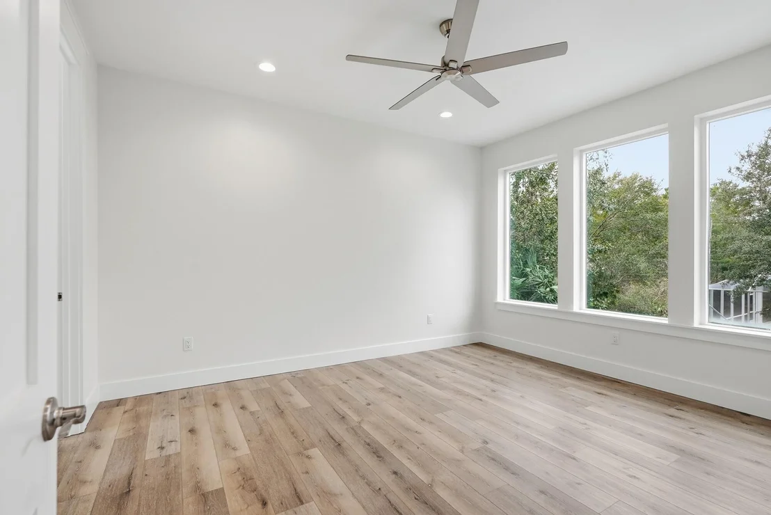 Photo of 465 Seacrest Drive