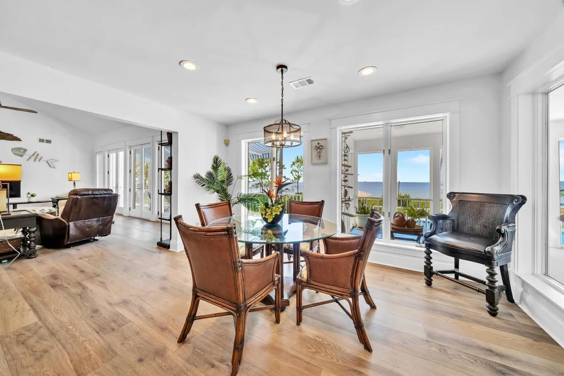 Photo of 458 Parish Boulevard