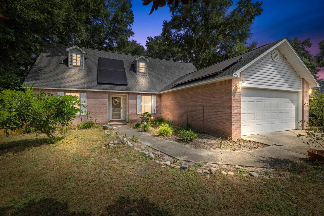 Photo of 204 Warrior Street
