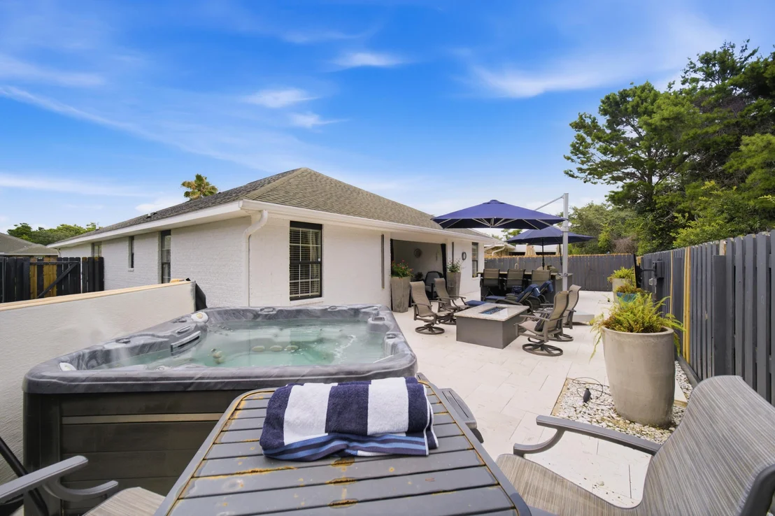 Photo of 423 Sandy Cay Drive