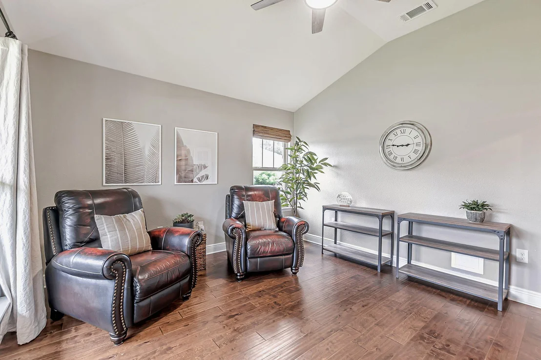 Photo of 6562 Longview Street