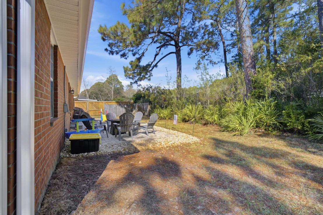Photo of 346 Louise Circle