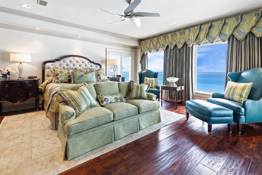 Photo of 4772 Ocean Boulevard