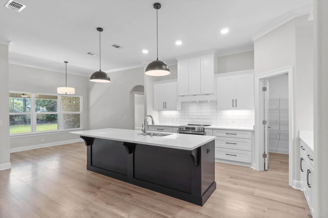 Photo of 2425 Cove Road