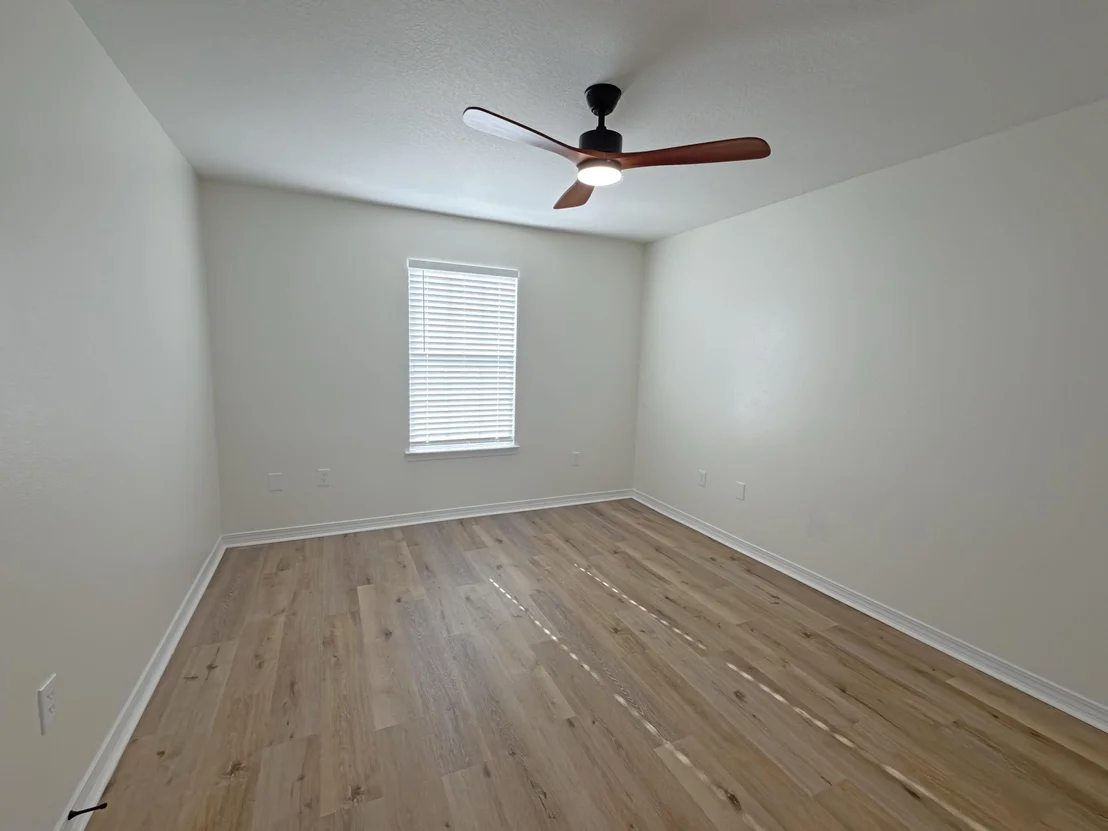 Photo of 6121 Robin Road