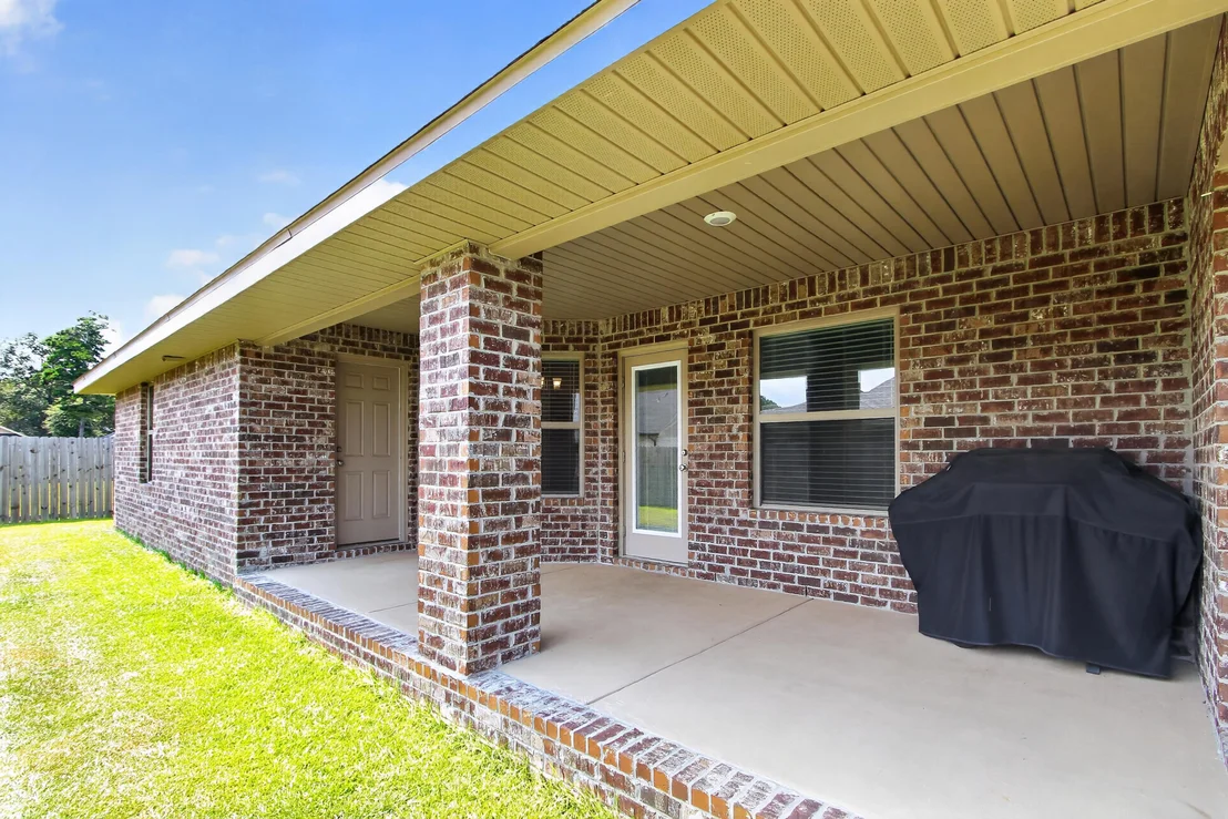 Photo of 5823 Crestlake Drive