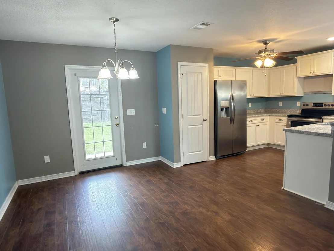 Photo of 455 Eisenhower Drive