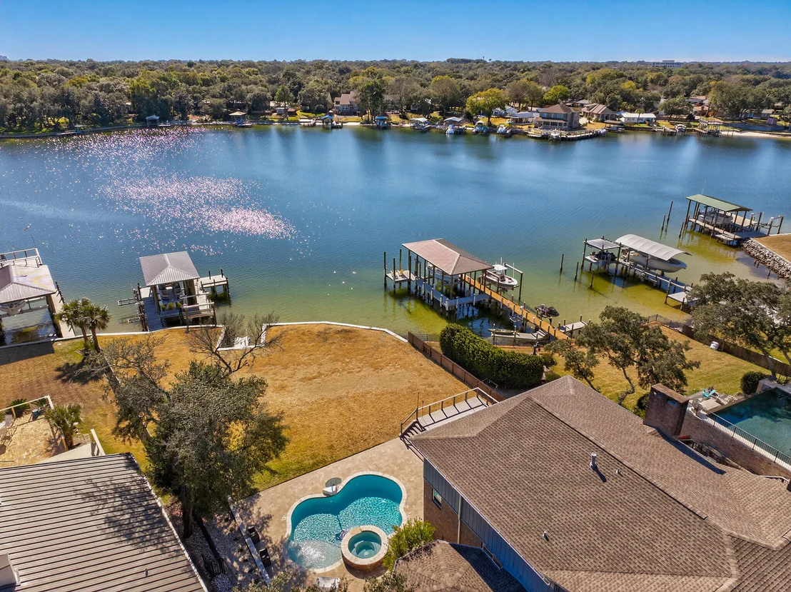 Photo of 228 Lafitte Crescent