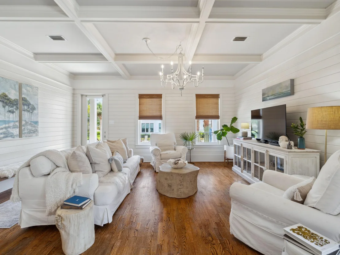 Photo of 38 White Cliffs Boulevard