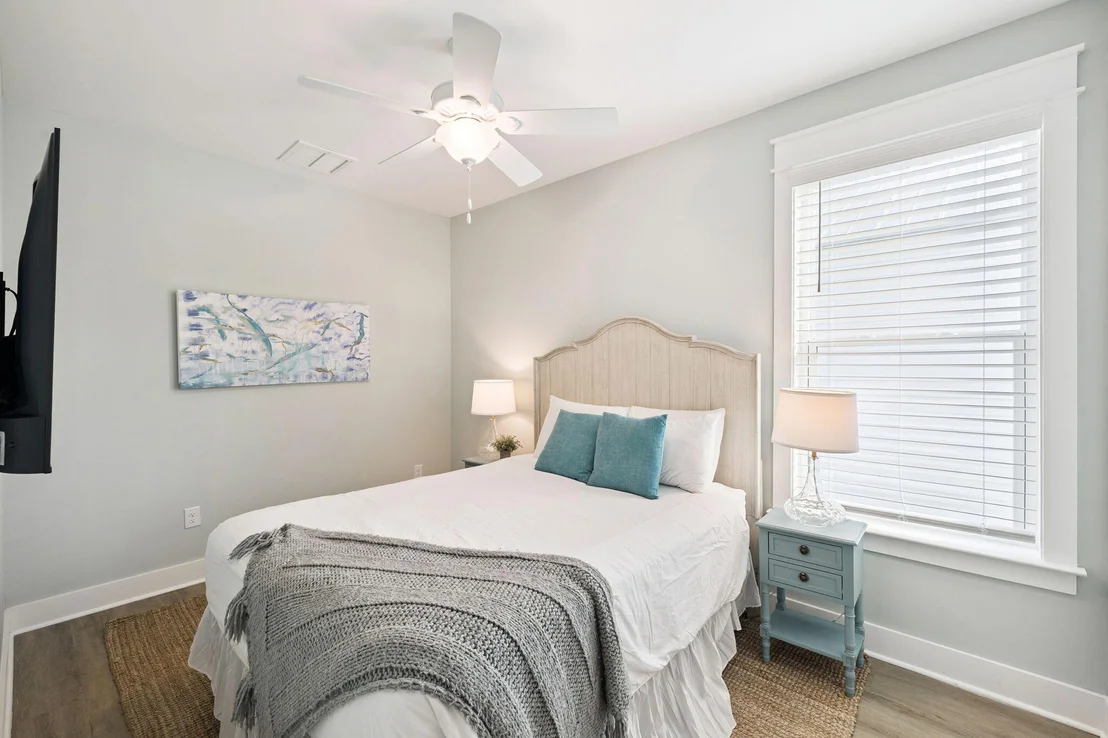 Photo of 345 Dolphin Drive