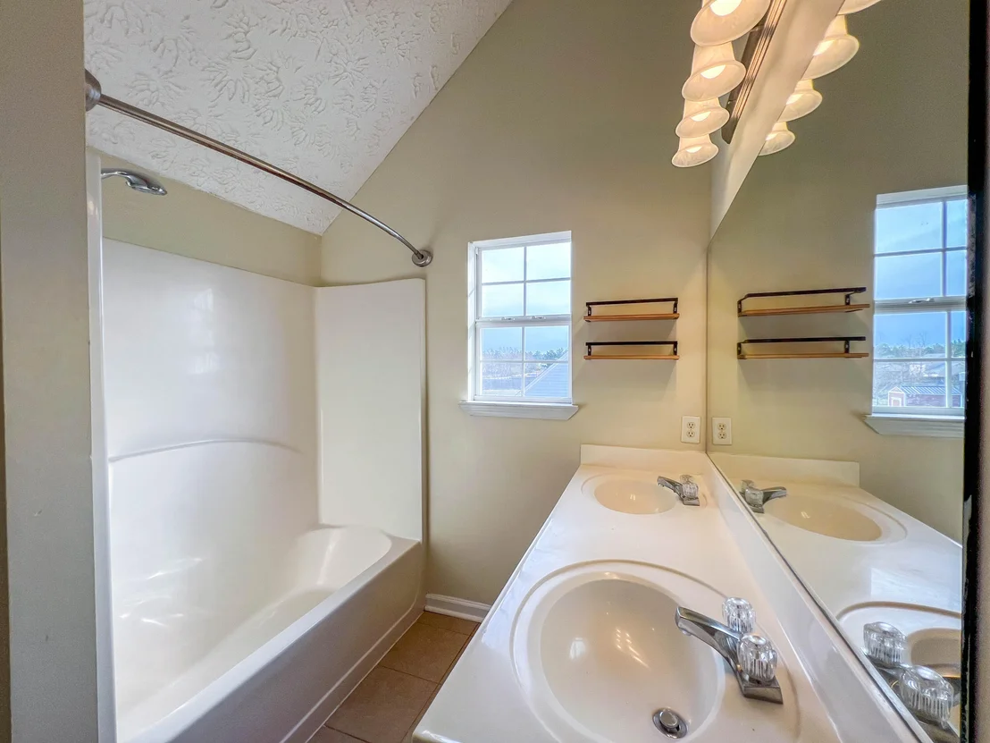 Photo of 501 Tropical Way