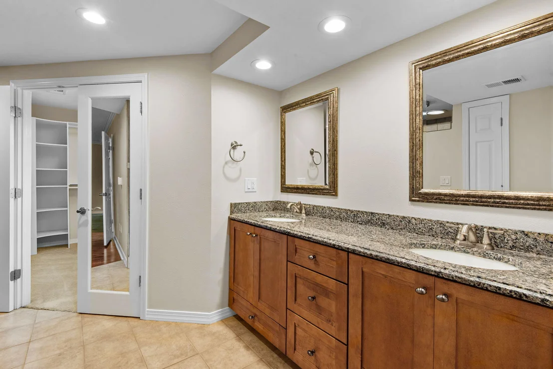 Photo of 5 Maple Avenue