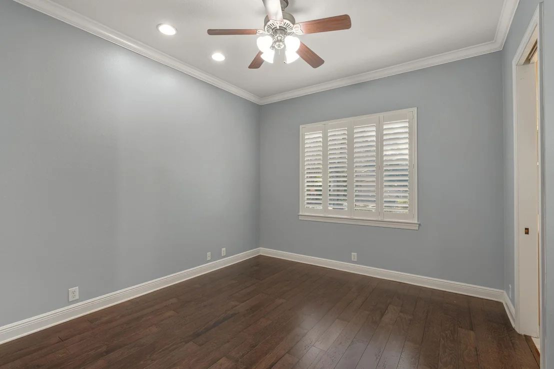 Photo of 4327 Stonebridge Road