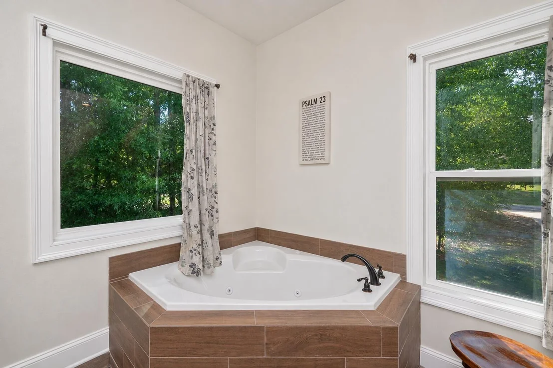 Photo of 1827 Waterway Drive