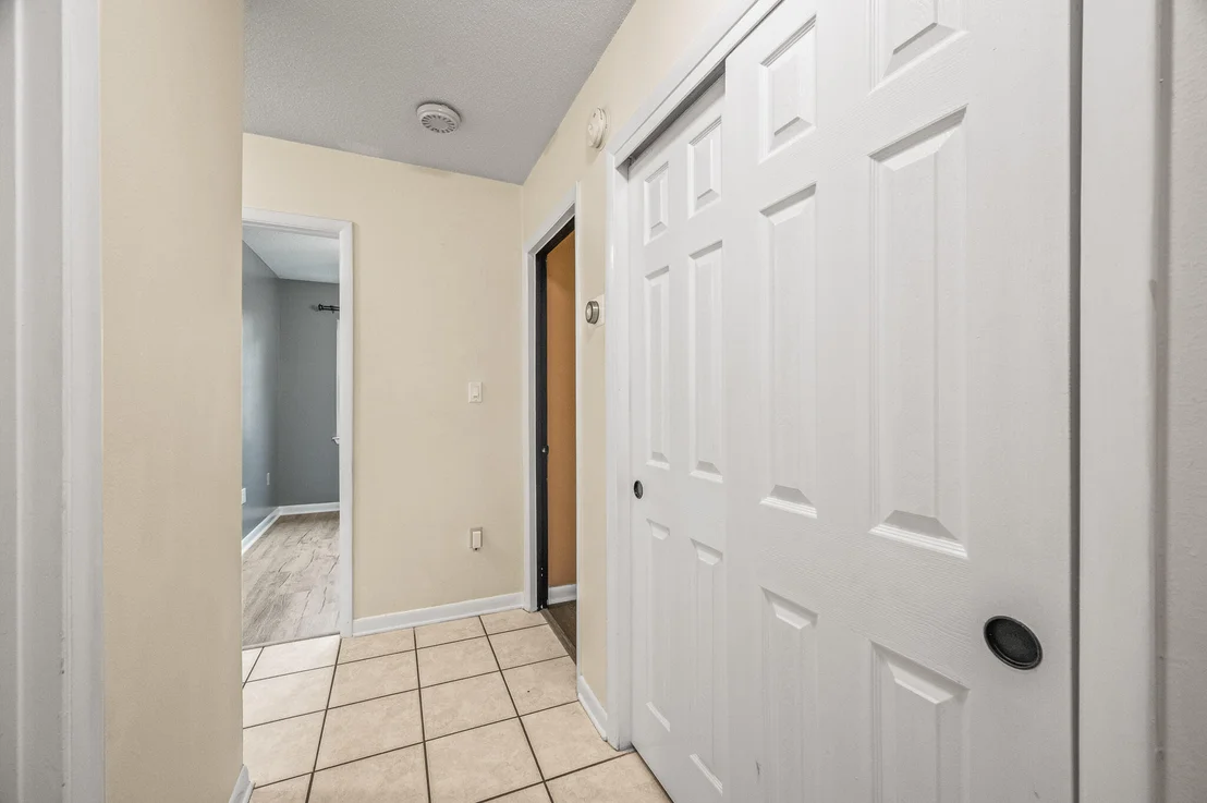 Photo of 3 NE Windsor Lane