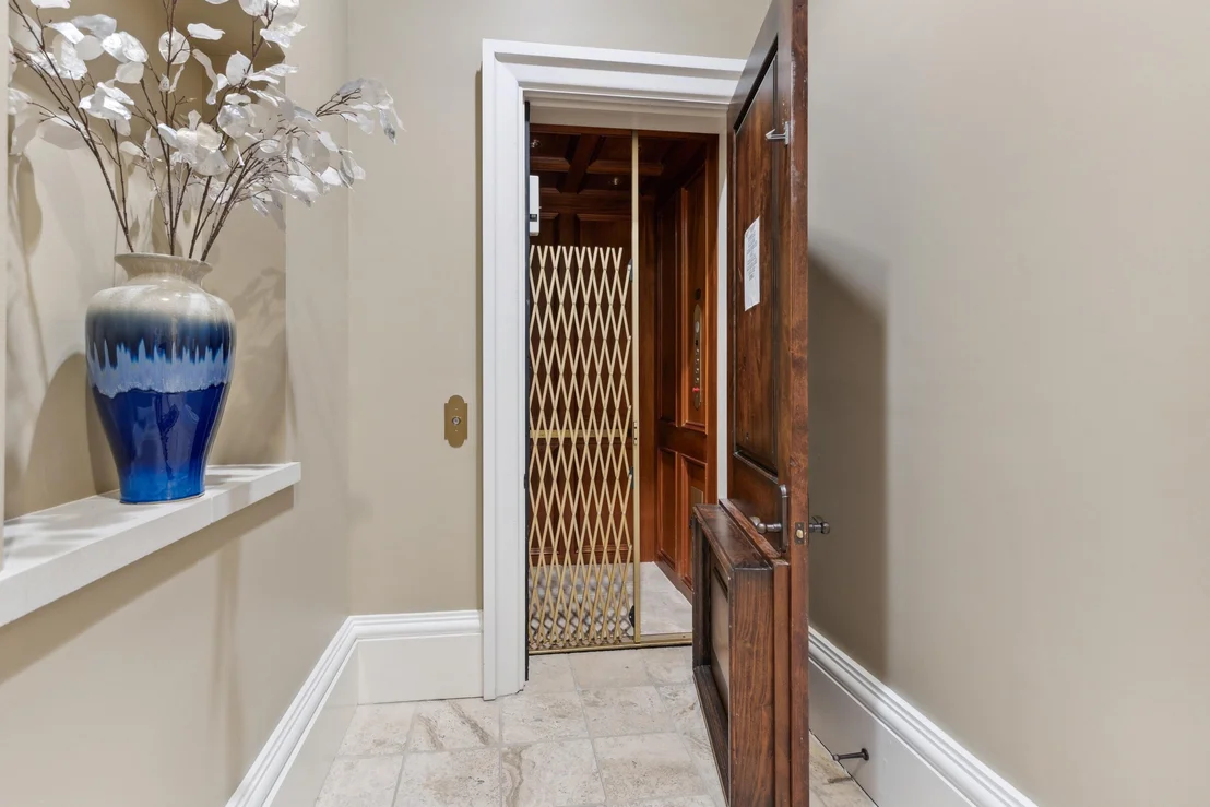 Photo of 4300 Breakwater Drive