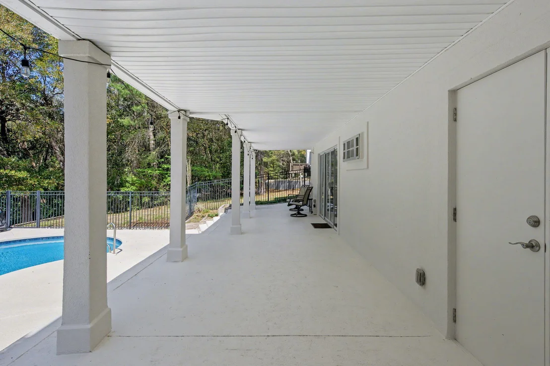 Photo of 2760 Edgewater Drive