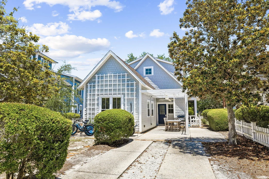 Photo of 230 Salt Box Lane