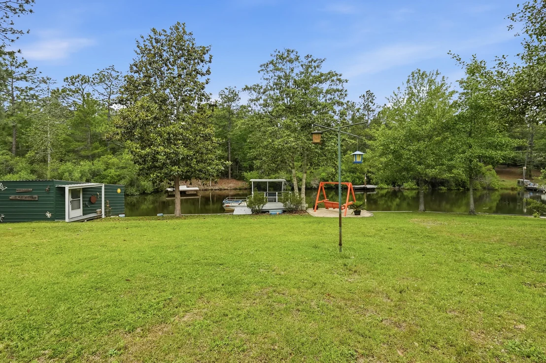 Photo of 4063 Lakeview Drive