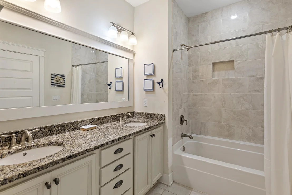 Photo of 470 Gulfview Circle