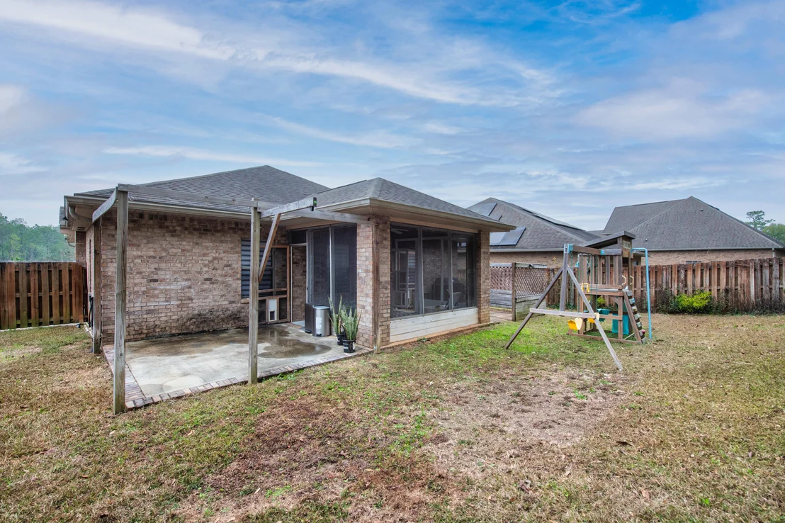 Photo of 653 Red Fern Road