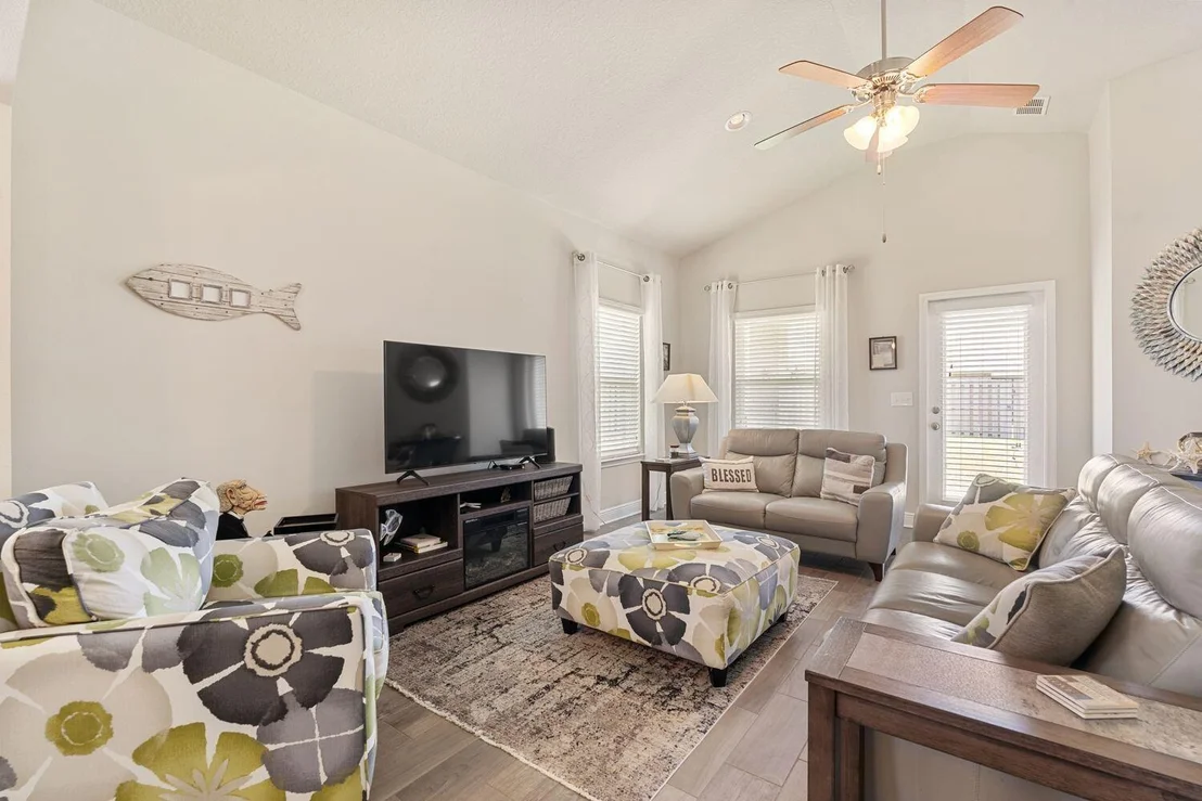 Photo of 232 Lottie Loop