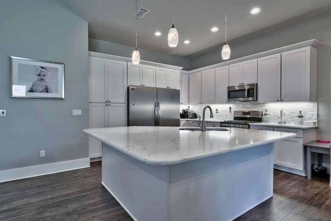 Photo of 989 Forest Shore Drive