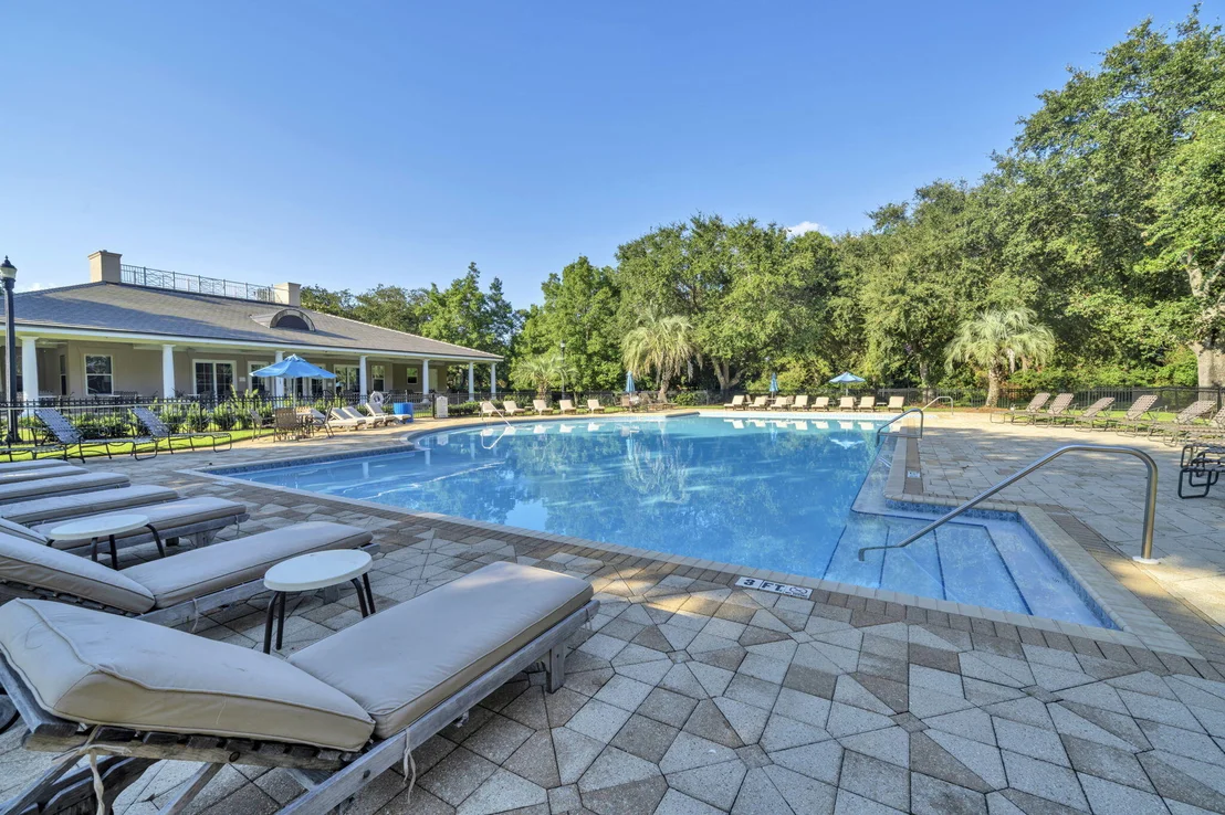 Photo of 4470 Stonebridge Road
