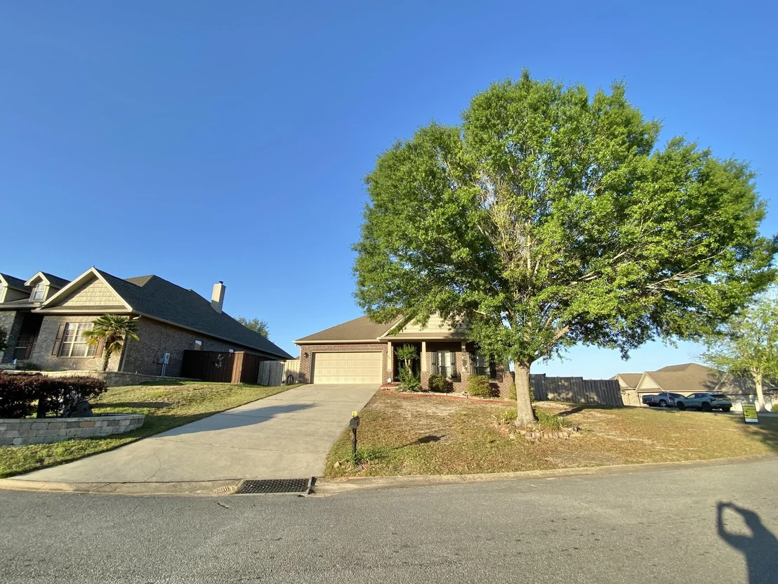 Photo of 402 Wych Circle