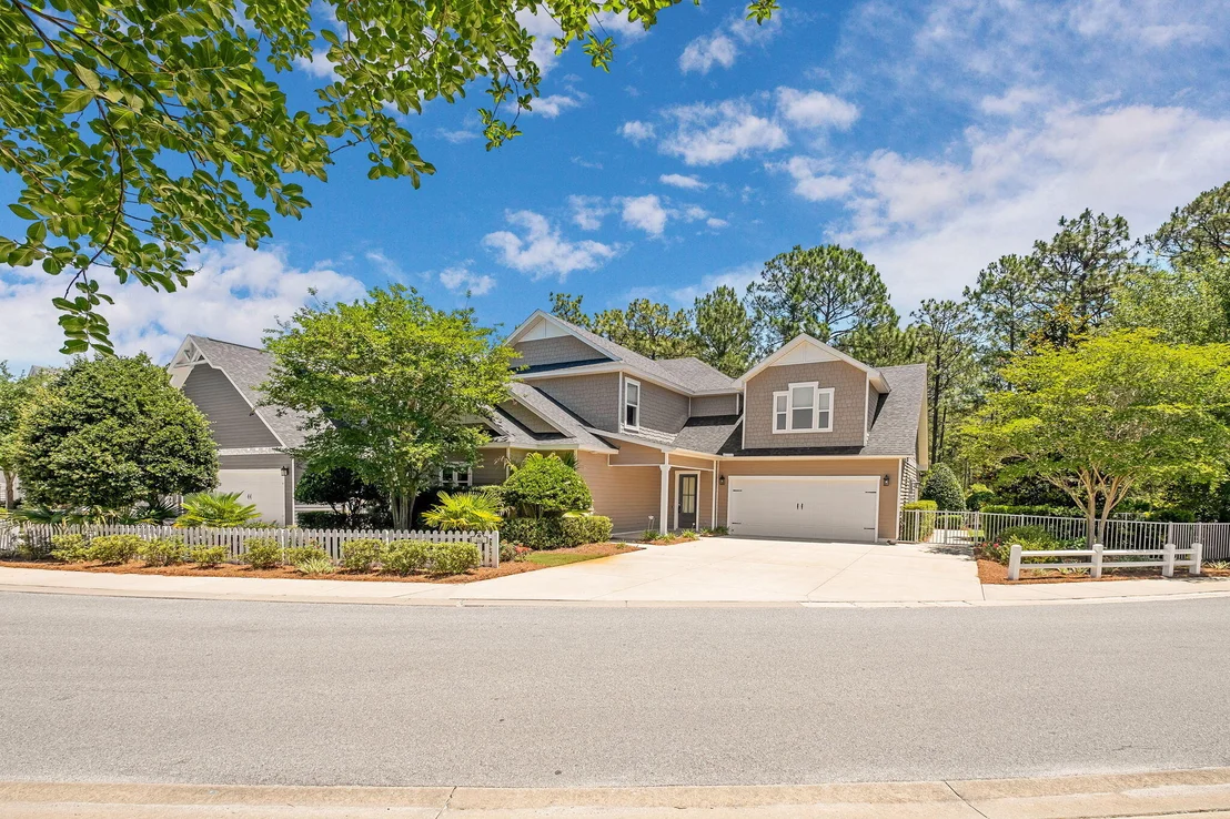 Photo of 104 Blakely Drew Boulevard