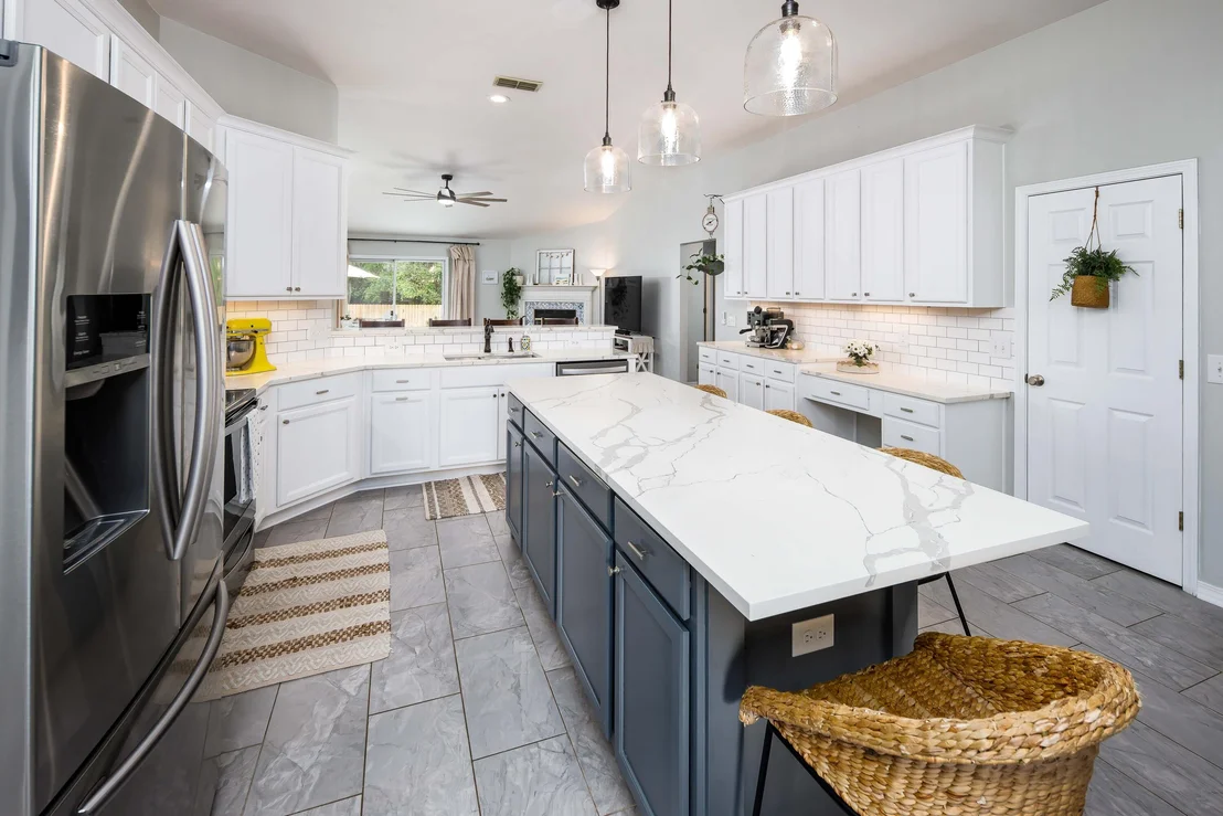 Photo of 2400 Crescent Road