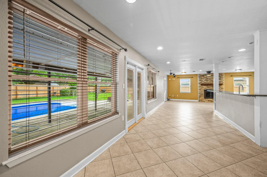 Photo of 3 NE Windsor Lane