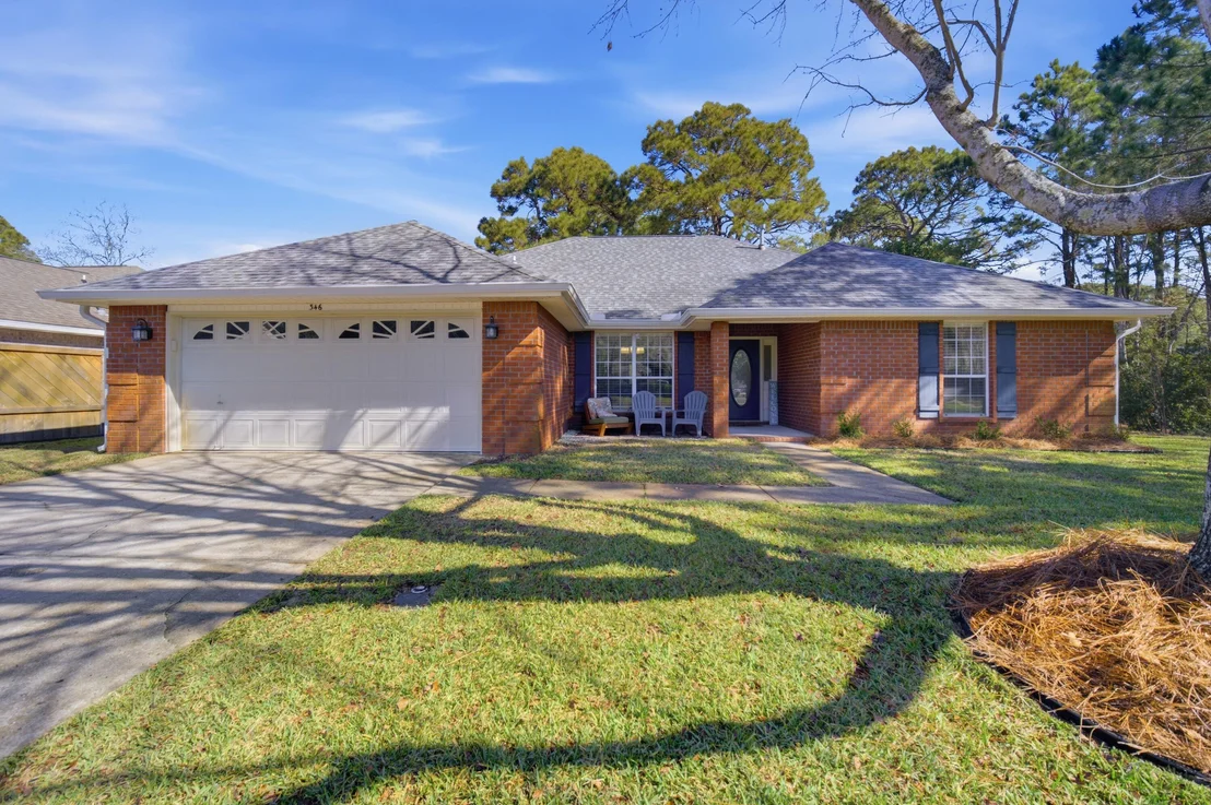 Photo of 346 Louise Circle