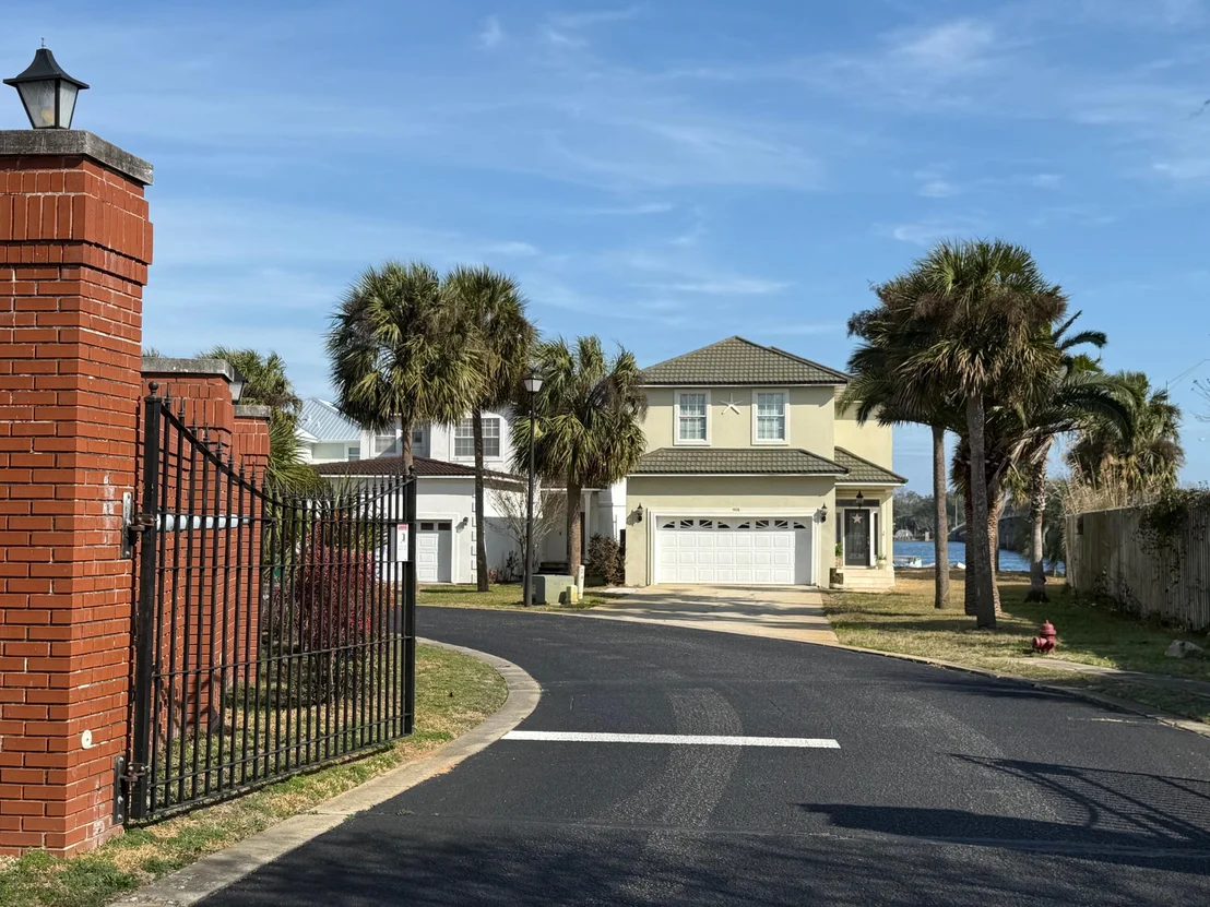 Photo of 901 Lighthouse Road