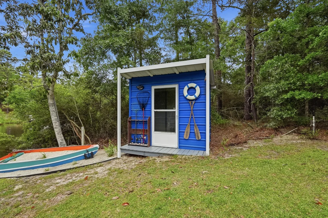 Photo of 4063 Lakeview Drive